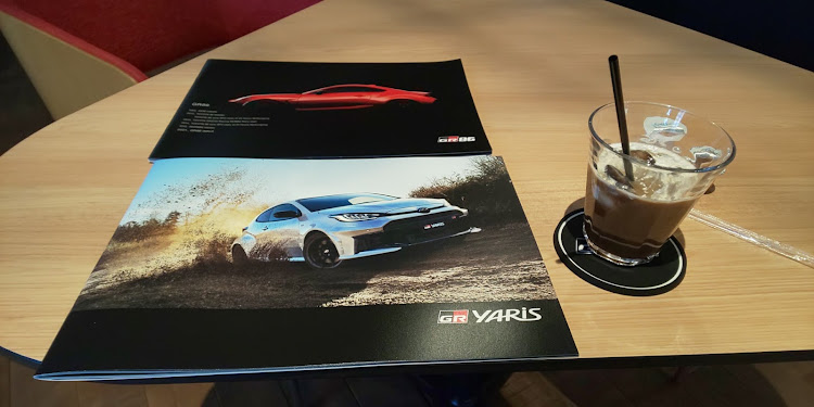ゼストスパークの字光式ナンバー愛好会・GRガレージ四日市・カオスバッテリー交換に関するカスタム事例の投稿画像2枚目