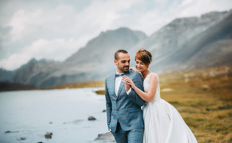 Fotógrafo de casamento Valeriya Vartanova (vart). Foto de 16 de janeiro 2019