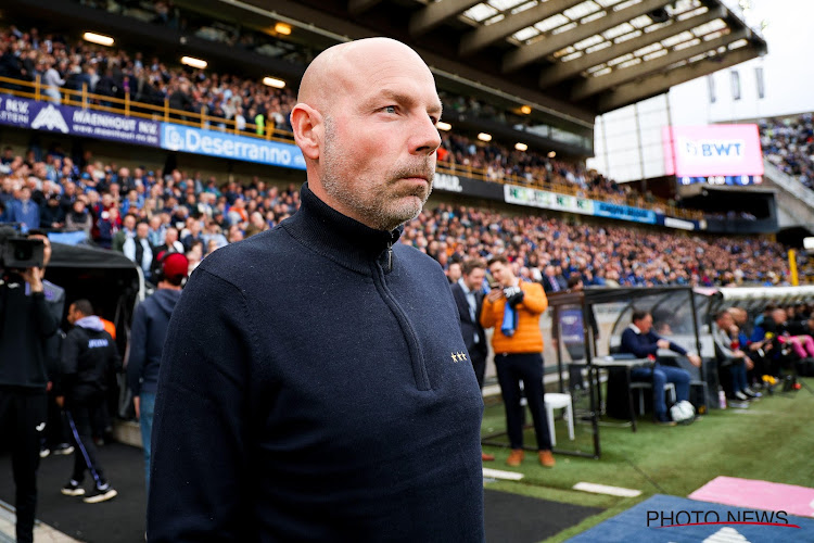 Anderlecht-coach Brian Riemer is er niet over te spreken: "Dat kan gewoon niet"