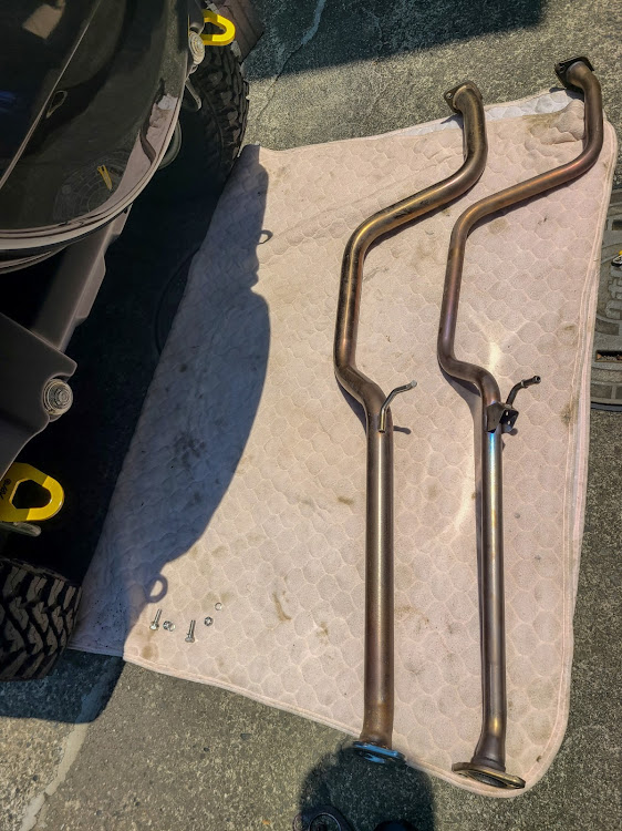 ジムニーのAES9ミリワイドフェンダー・AESサイドガーニッシュ・アームレスト・石塚エンジニアリング・ラテラルロッドブラケット補強プレートに関するカスタム事例の投稿画像9枚目