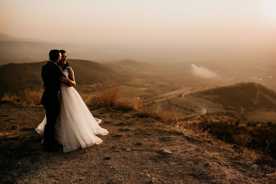 Wedding photographer Slagian Peiovici (slagi). Photo of 2 February 2020