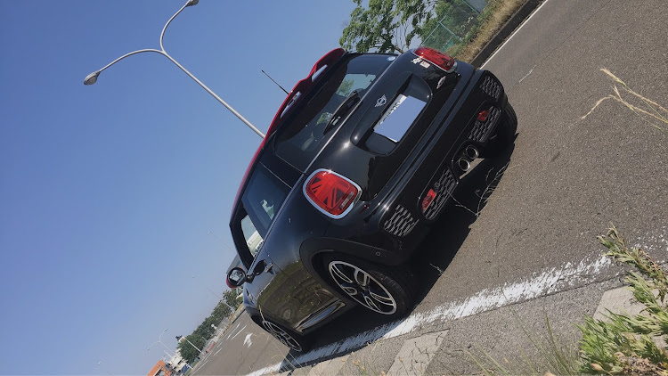 MINI ジョンクーパーワークスのF56・晴れの日ショットに関するカスタム事例の投稿画像3枚目