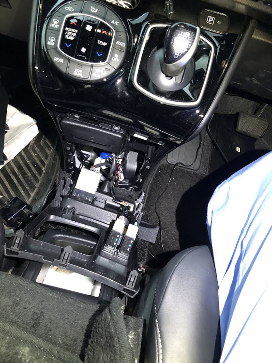 ノアのDIY・HDMIに関するカスタム事例の投稿画像2枚目