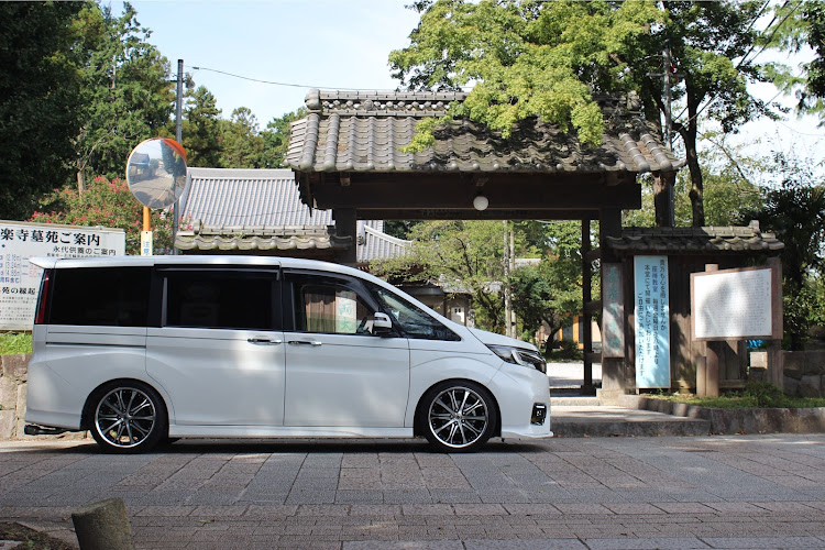 ステップワゴンの稲荷神社・世良田東照宮・ソロカメ活・ステップワゴンRP・今週も休みです😅に関するカスタム事例の投稿画像4枚目
