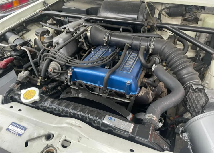 シロッコの旧車・ジェミニZZ-R・PF60・いすゞスポーツに関するカスタム事例の投稿画像1枚目