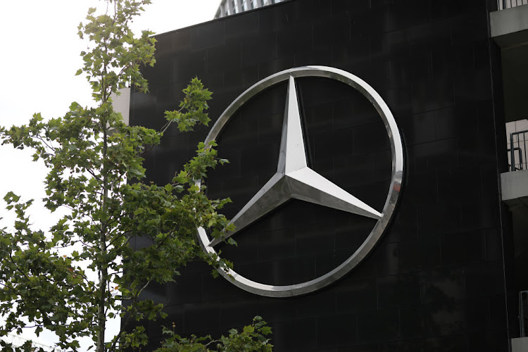 Mercedes-Benz said it expected group earnings to rise at least 15% this year compared with a previous forecast of 5%-15% growth after profits at its cars division almost tripled in the third quarter from pre-pandemic levels.