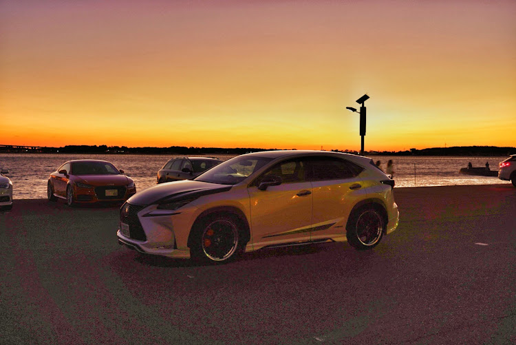 NXの夕方撮影・ドライブ・一眼レフ初心者・LEXUS NX・寒いに関するカスタム事例の投稿画像1枚目