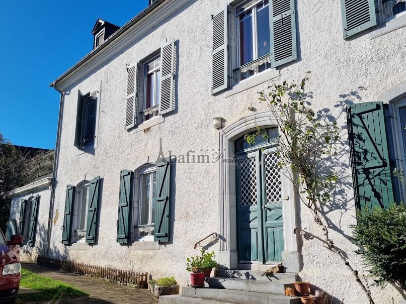 Vente château 9 pièces 230 m² à Ger (64530), 496 000 €