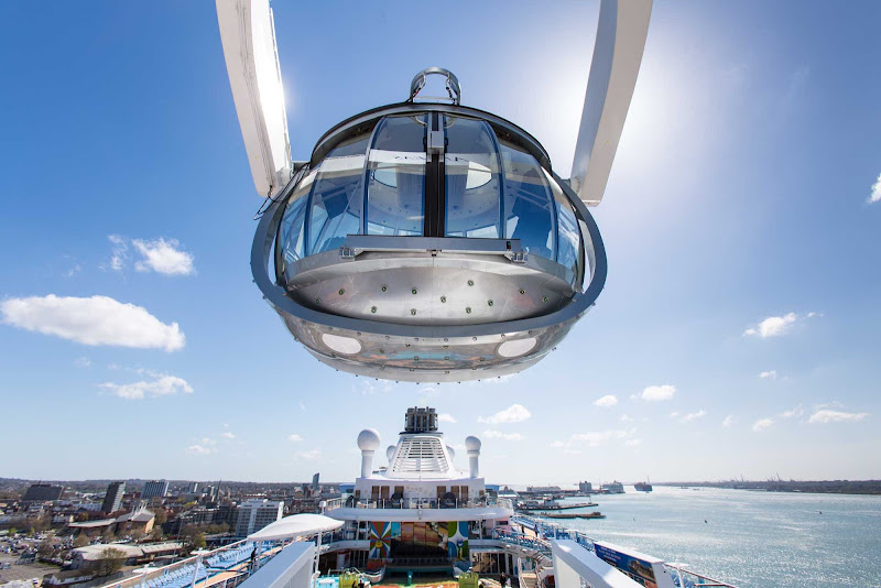 NorthStar lifts guests 300 feet above sea level to offer stunning views on Anthem of the Seas.