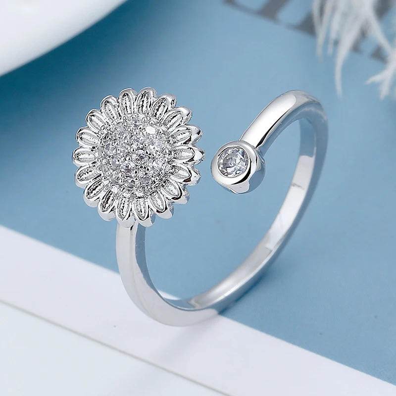 Anello antistress floreale da donna resistente alla pressione. Riduci lo stress, rilassati e goditi il design floreale per una sensazione di calma.