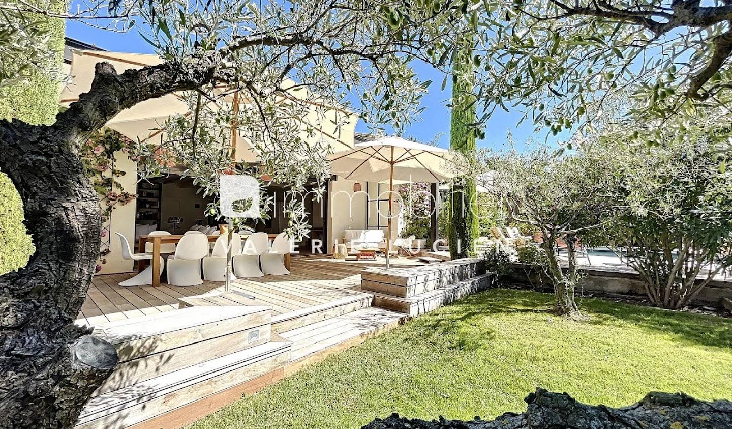 Villa with pool and terrace Saint-Rémy-de-Provence