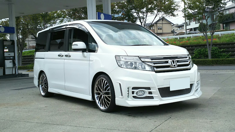 ステップワゴンの洗車・気付かれたら🔪💦に関するカスタム事例の投稿画像1枚目