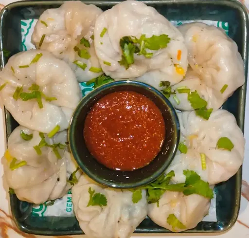 Veg Steamed Momos [8 Pieces]