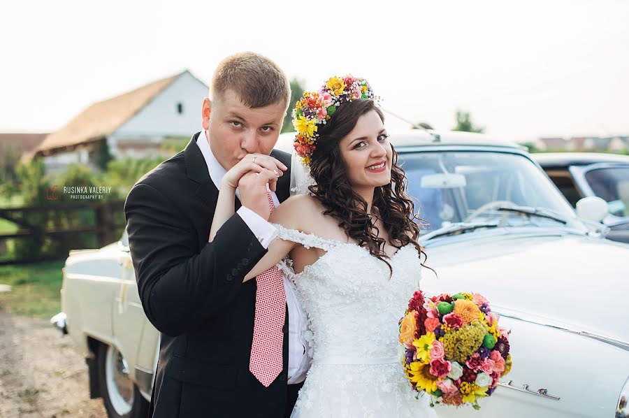 Fotografo di matrimoni Valera Rusinka (rusinkavaleriy). Foto del 21 dicembre 2016