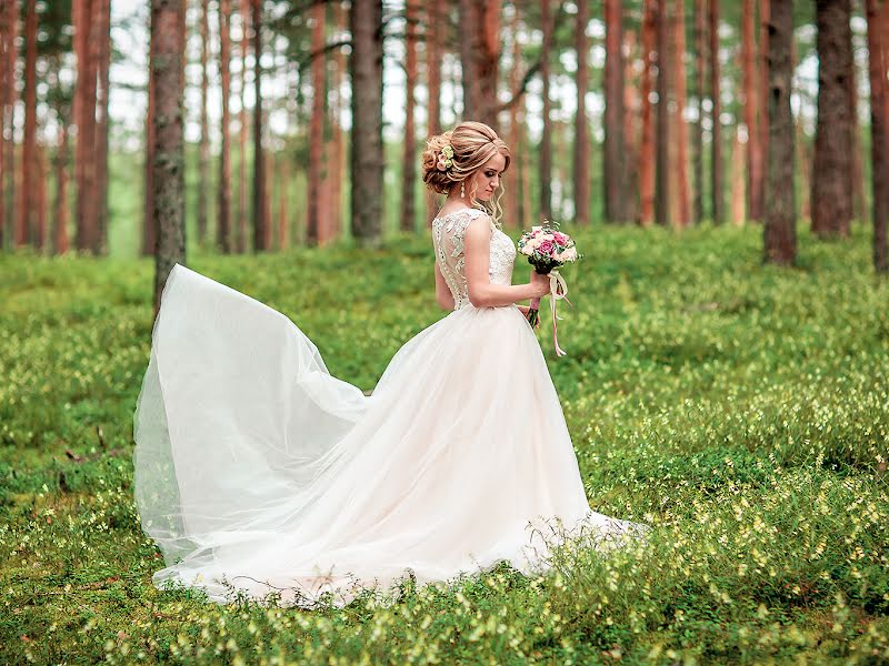 婚礼摄影师Elena Trofimova（trofimovaelena）。2017 8月3日的照片