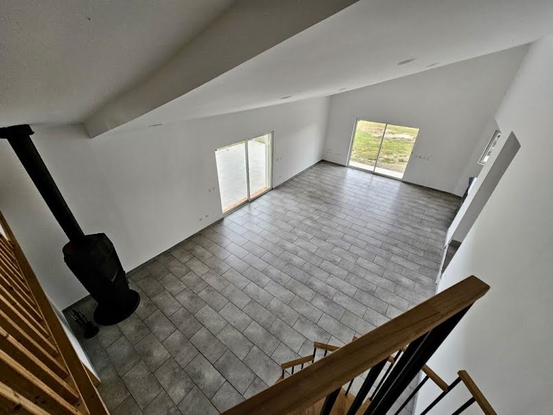 Vente maison 7 pièces 202 m² à Nieuil-l'Espoir (86340), 274 000 €