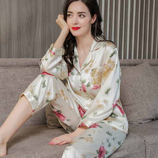Title 14, Two-piece suit long sleeve silk home service