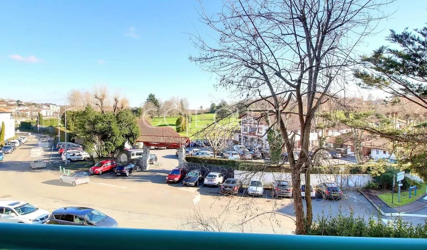 Appartement avec terrasse et piscine Ciboure