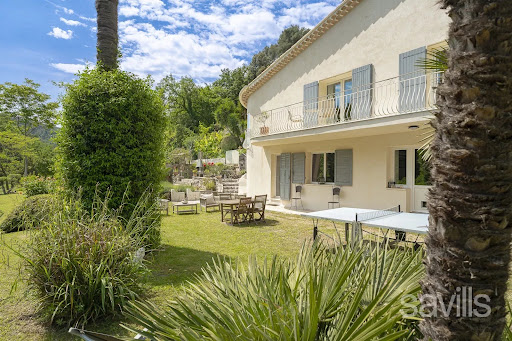 Villa with pool 3