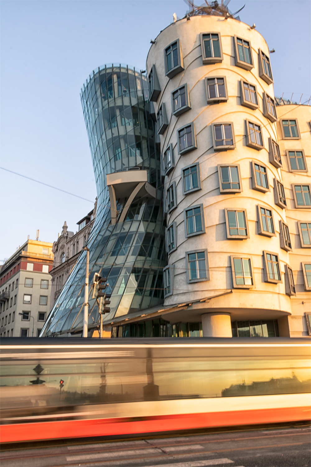 Dancing House di Gibbull