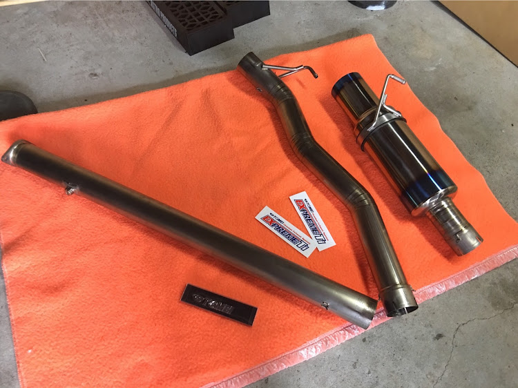 ランサーエボリューションのマフラー交換・車検非対応・TOMEI Powered EXPREME Ti・ランエボ・ランサーエボリューションに関するカスタム事例の投稿画像1枚目