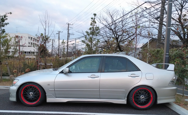 アルテッツァのホイール交換・BBS・Blitz車高調・タイヤ交換・ケンダに関するカスタム事例の投稿画像2枚目