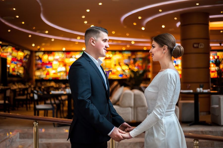 Wedding photographer Anastasiya Krylova (fotokrylo). Photo of 8 December 2017