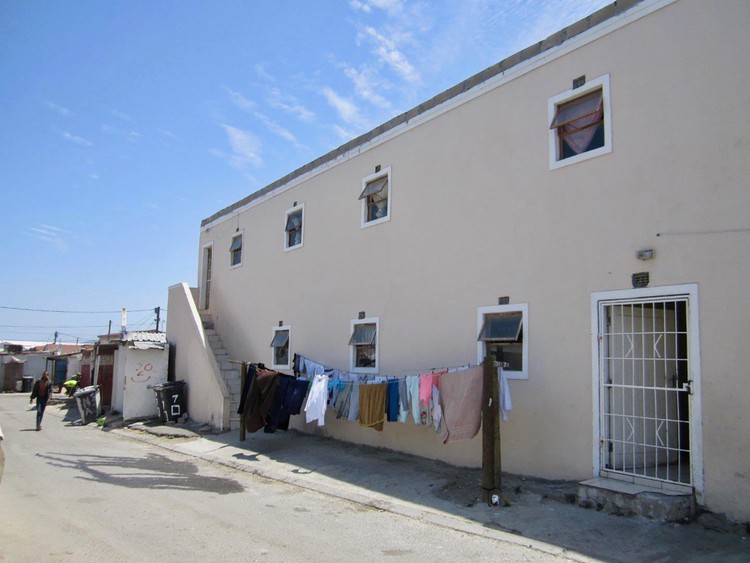 This house in overcrowded Dunoon is on sale for R1,728,000.