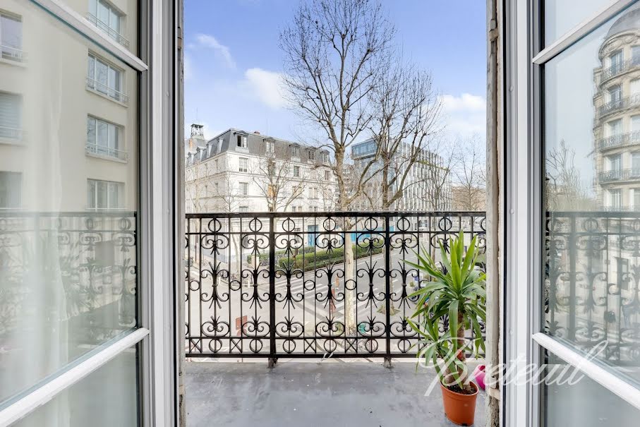 Vente appartement 3 pièces 61.8 m² à Neuilly-sur-Seine (92200), 735 000 €