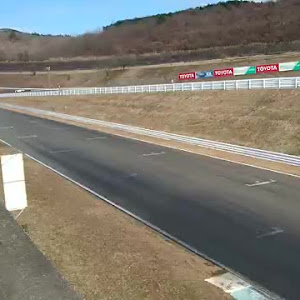 セレナ HFC27
