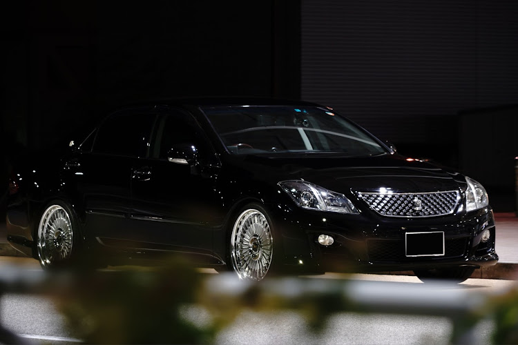 クラウンアスリートのクラウン200系・VIPCAR・シンプル・純正を崩さずに関するカスタム事例の投稿画像1枚目