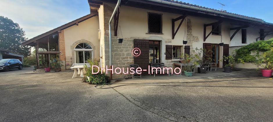 Vente maison 8 pièces 280 m² à Villemotier (01270), 309 000 €