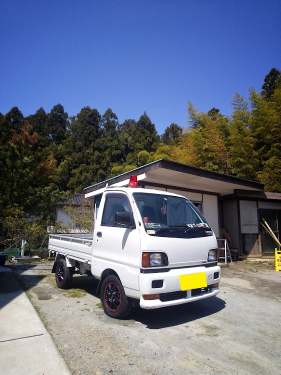 ミニキャブトラックのパトランプ・コスプレ・コロナウイルスに負けるな・山道捜査課に関するカスタム事例の投稿画像3枚目