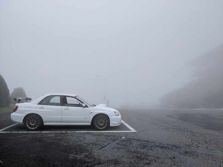 インプレッサ WRX STIの箱根・霧・とんかつ定食・9nineシリーズ・愛犬紹介に関するカスタム事例の投稿画像2枚目