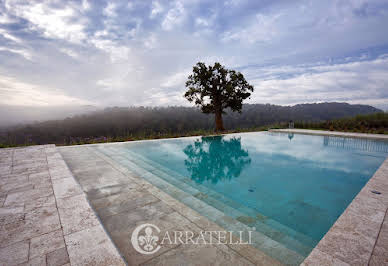 Villa with pool and garden 5