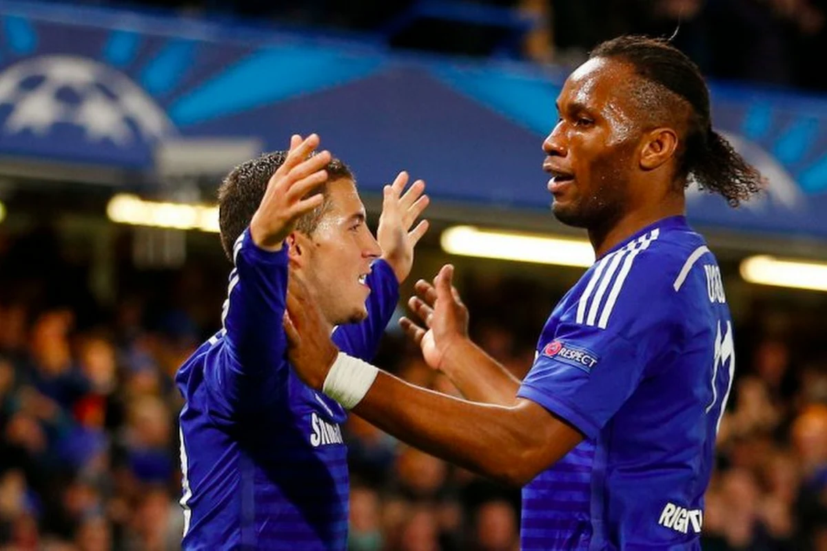 Drogba gaat met de eer lopen: "Real én United waren geïnteresseerd, maar door mij koos Hazard voor Chelsea"