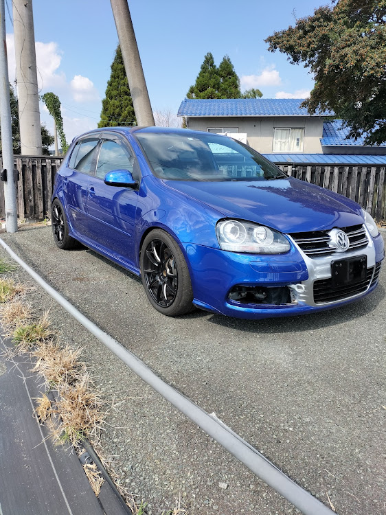 ゴルフの日本ツラ百選・ホットハッチ・APR・A052・GOLF5R32に関するカスタム事例の投稿画像1枚目