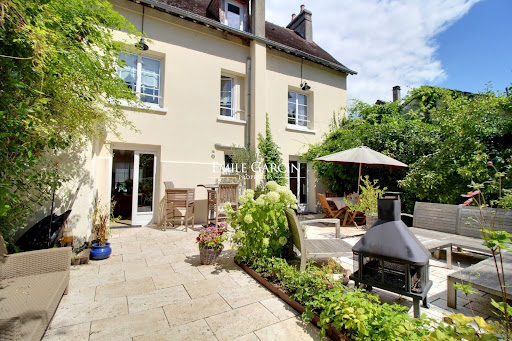 Maison avec jardin et terrasse 1