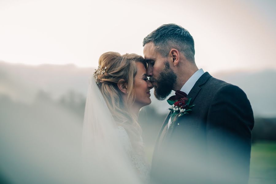 Fotógrafo de bodas Clare Lawrence (clarelawrence). Foto del 2 de julio 2019