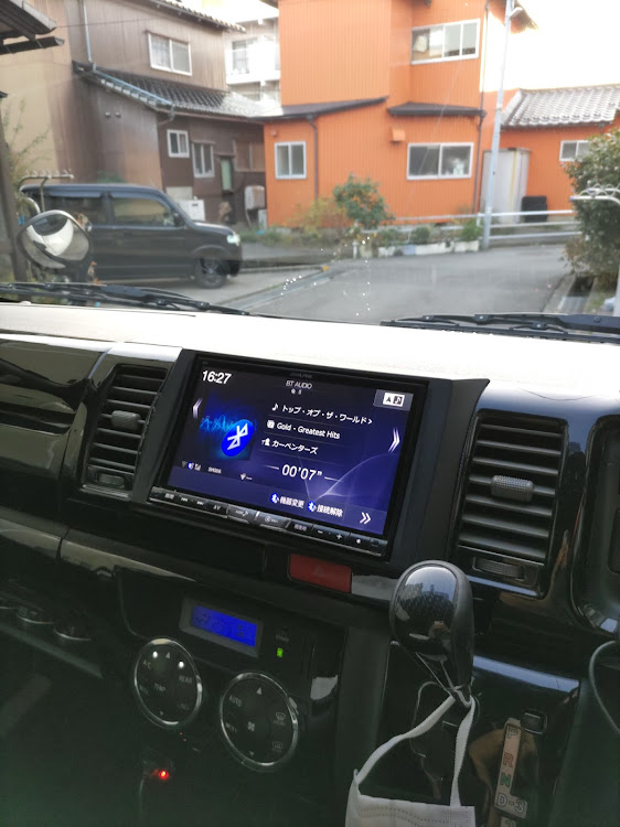 ハイエースバンの車が好きな人と繋がりたい・出張・カーペンターズに関するカスタム事例の投稿画像2枚目