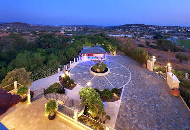 House with pool and garden 2