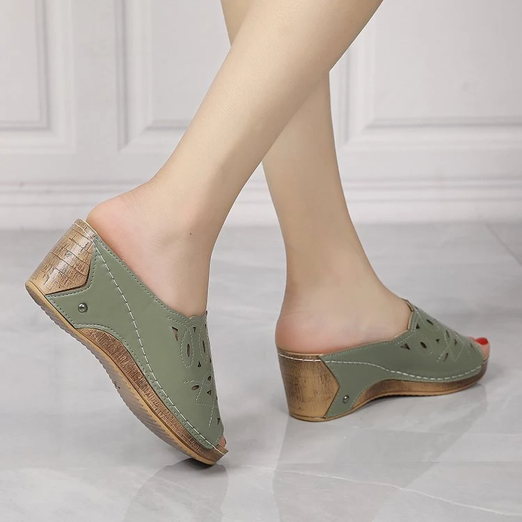 Title 18, Kadınlar için şık peep toe dolgu topuk sandalet...