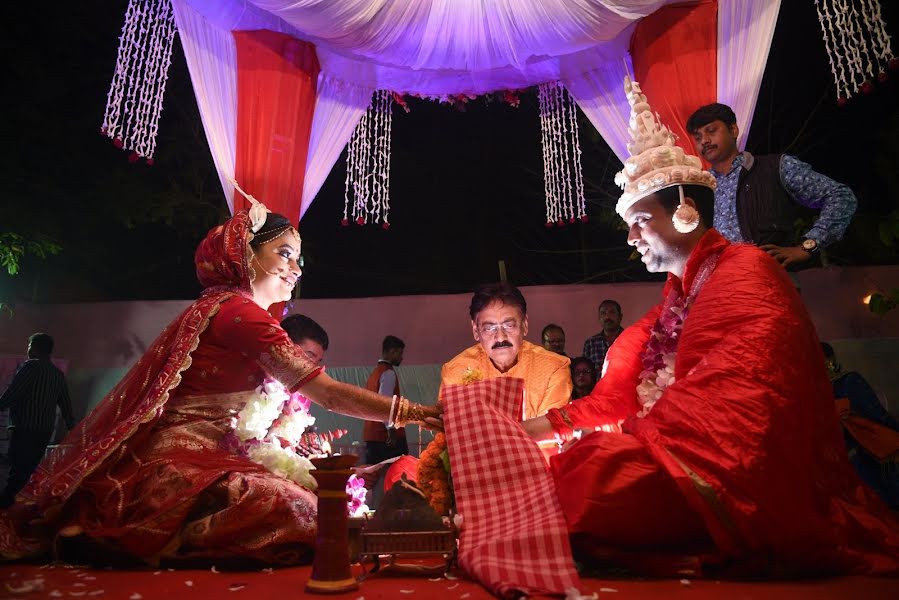 Fotógrafo de casamento Tuhin Biswas (wprbangalore). Foto de 9 de dezembro 2020