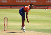 Thando Ntini will play his cricket in Gauteng under the mentorship of coaches Mandla Mashimbyi and Geoffrey Toyana after joining the Centurion-based Titans from the Cape Cobras.