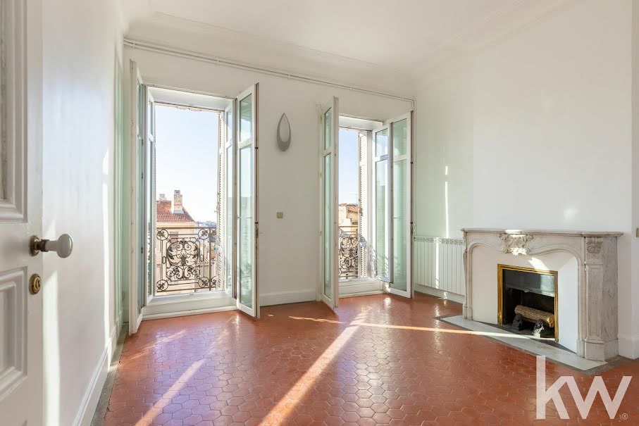 Vente duplex 6 pièces 220.79 m² à Marseille 6ème (13006), 699 000 €