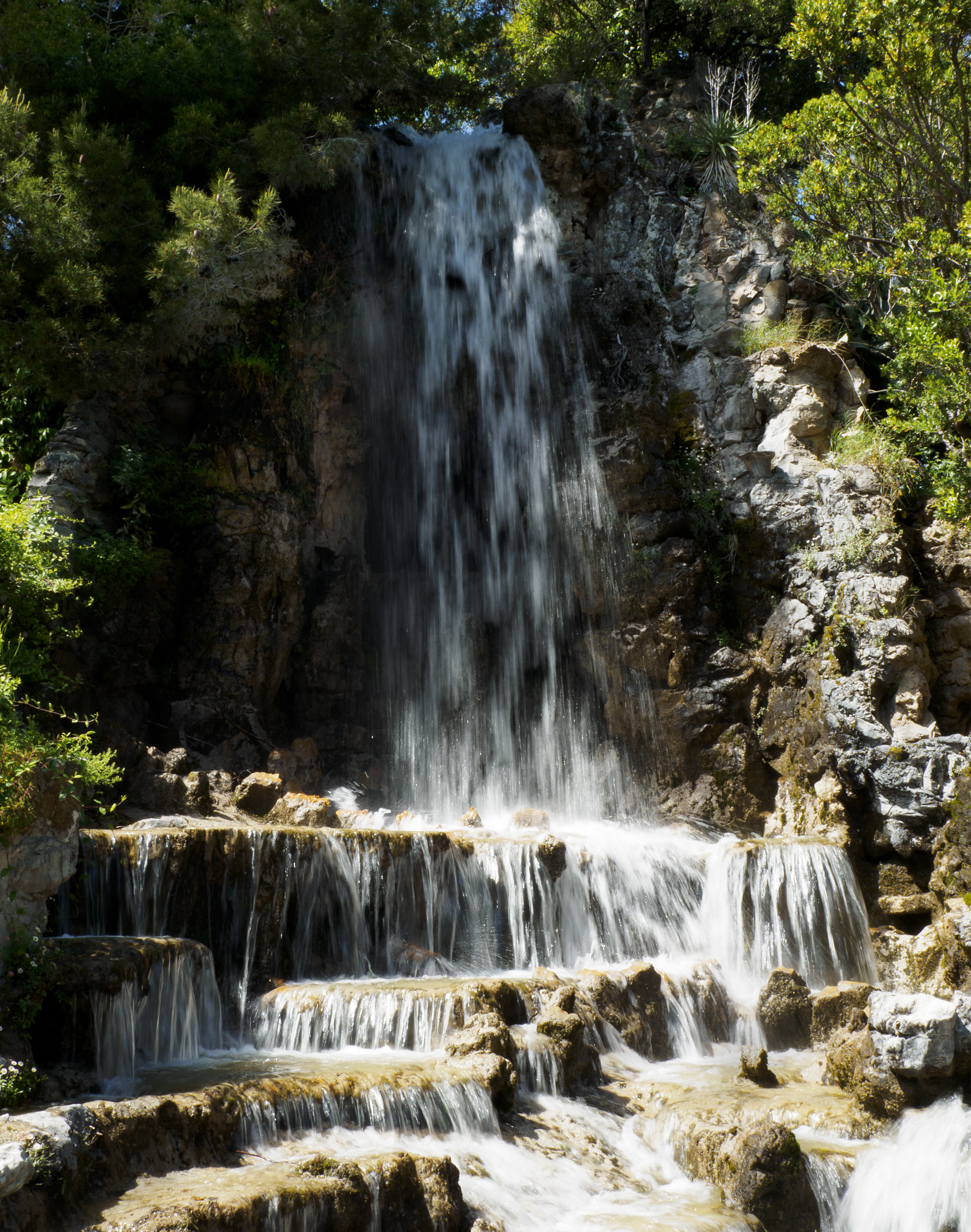 Genova - Parco villetta Dinegro - Cascata di embalse