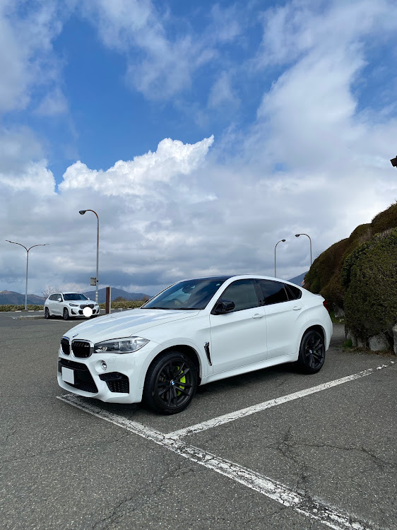 X6 Mの箱根大観山・アネスト岩田 ターンパイク箱根・箱根スカイライン・芦ノ湖スカイライン・雹に関するカスタム事例の投稿画像7枚目