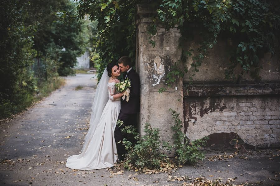 Fotógrafo de casamento Aleksey Khvalin (khvalin). Foto de 21 de novembro 2015