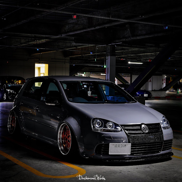 ゴルフのWORKWHEELJACK・Volkswagen・ゴルフ5・R32に関するカスタム事例の投稿画像1枚目