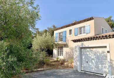 Maison avec piscine et terrasse 11